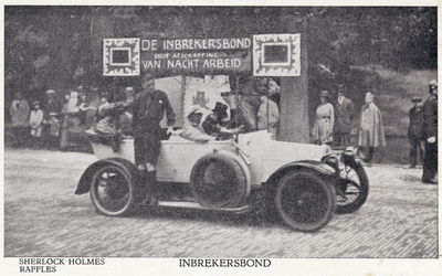 99839 Afbeelding van een wagen van de Faculteit der Rechtsgeleerdheid in de gekostumeerde optocht de Wijsheid en de ...